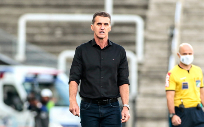 Mancini analisa derrota e destaca questão física: 