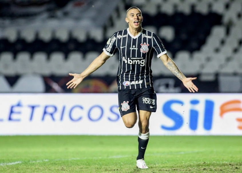 Melhor em campo, Gustavo Mantuan comemora vitória do Corinthians | LANCE!