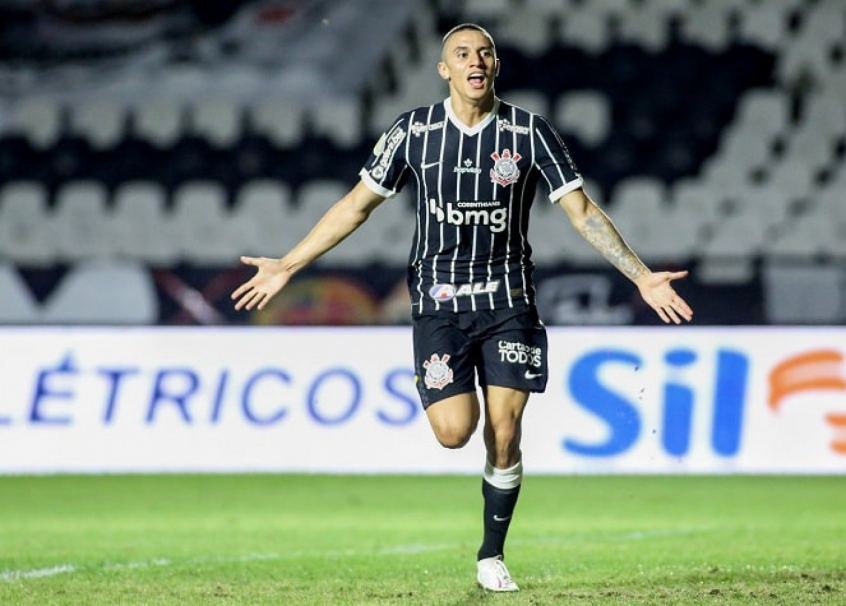 Melhor em campo, Gustavo Mantuan comemora vitria do Corinthians | LANCE!