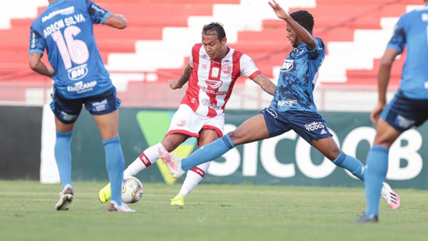 Qual o resultado do Cruzeiro e Náutico ontem?