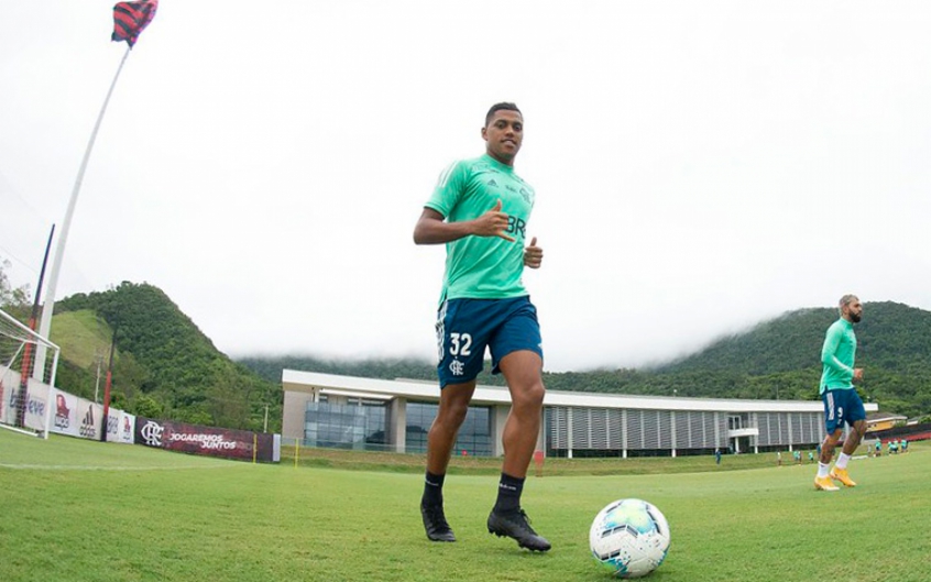 Atacante Pedro Rocha completa dois meses sem jogar no Fla; trio titular segue sem previsão de retorno