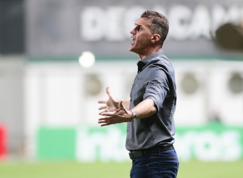Mancini tem jogadores suspensos em 80% de seus jogos pelo Corinthians no Brasileirão-2020