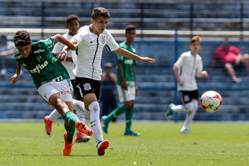 Crias da Academia: Palmeiras contrata promessa do sub-17 que estava no Corinthians