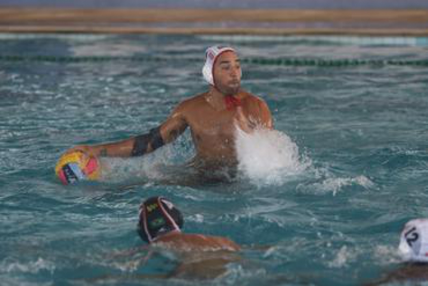 Rudá, do Sesi, em ação no Brasil Open de polo aquático (Caio Souza | On Board Sports)