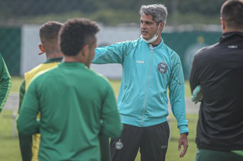 Rodrigo Santana, técnico do Coritiba