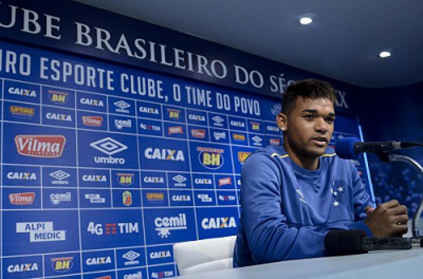 Bruno Viana teve passagem curta pelo Cruzeiro, mas gerou mais um processo contra clube por não honrar dívidas