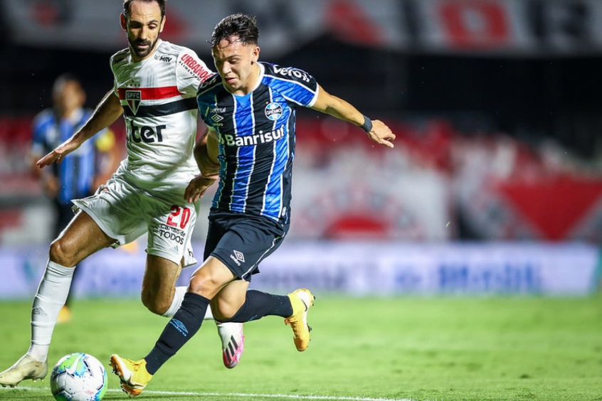 Em jogo truncado, Grêmio empata com o São Paulo e está na final da Copa do Brasil