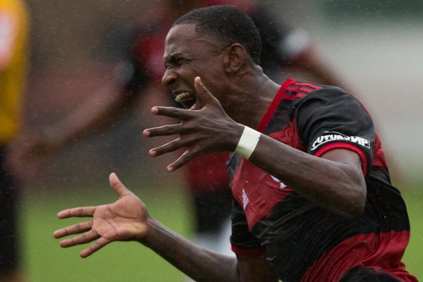 Da arquibancada ao campo: atacante do Fla sonha em repetir feito de Reinier na Copa do Brasil Sub-17