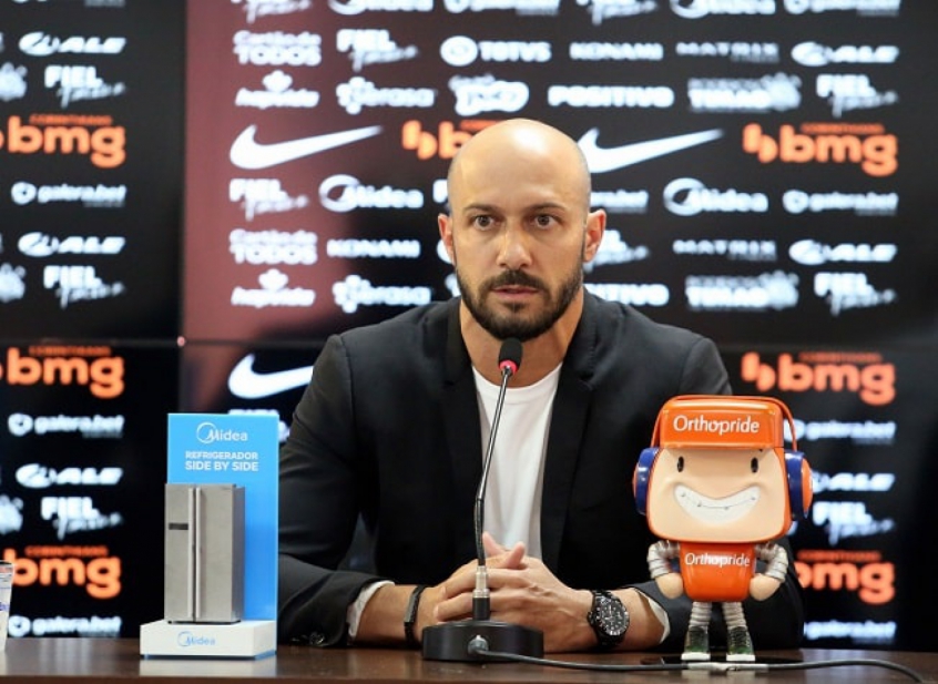Alessandro comenta sobre transição de jovens ao profissional