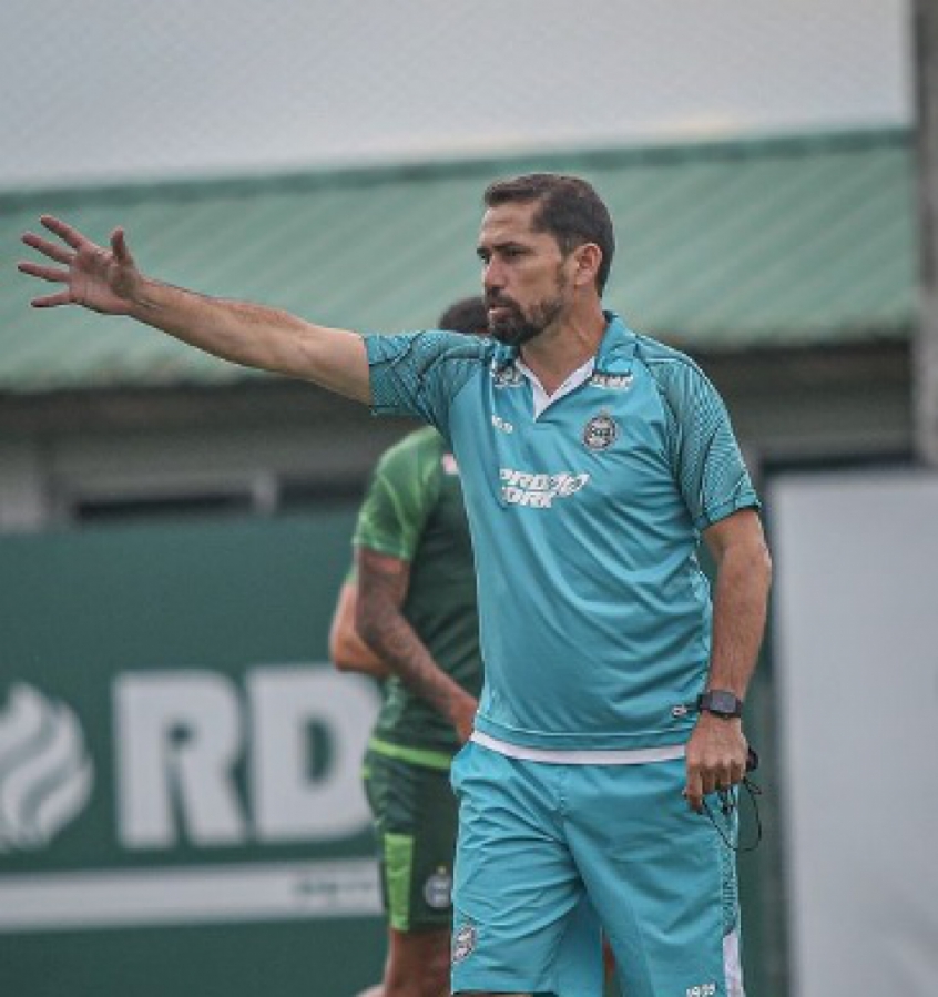 Técnicos jovens e estrangeiros são destaque no Brasil em 202 - O Esportivo Gustavo Morínigo afirma que Coritiba já pensa na próxima temporada | LANCE!