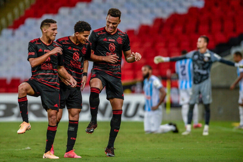 Rodrigo Muniz, João Gomes e Thiaguinho - Flamengo