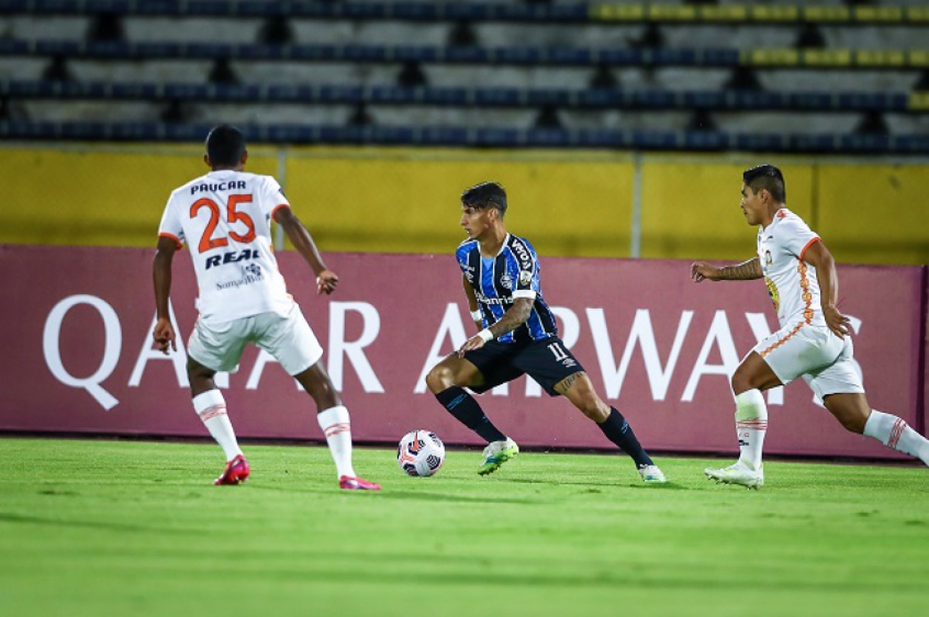 Ayacucho x Grêmio - Ferreira