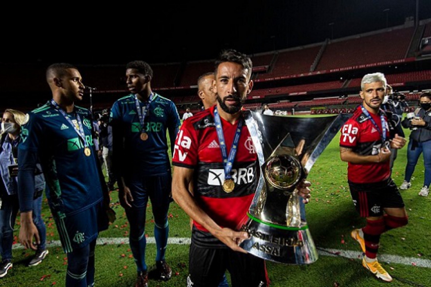 Isla, meio-campo, lateral esquerda e mais: o que ficar de olho no Flamengo contra o Barcelona-EQU