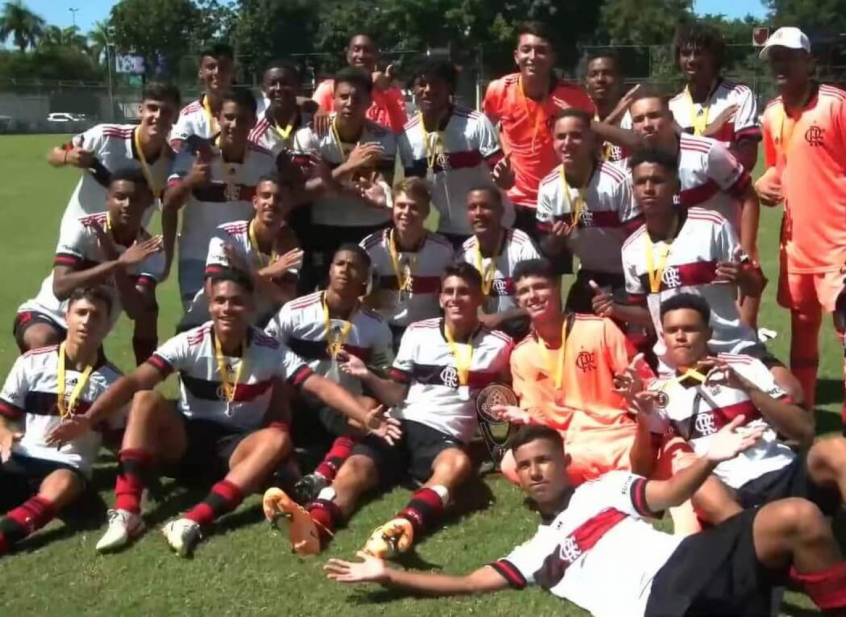 Flamengo vence o Madureira no Sub-15 e no Sub-17, e é campeão da Copa FCB