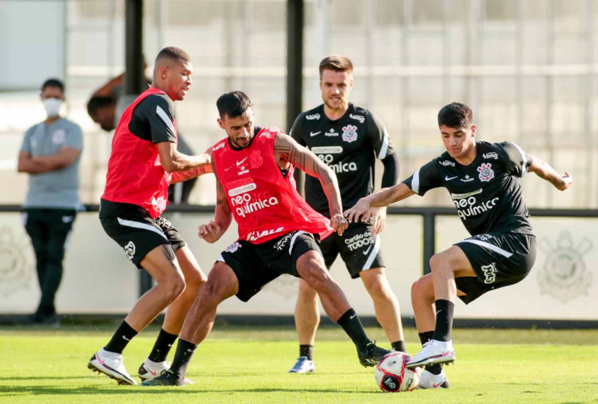 Após período com a Seleção do Chile, Araos se reapresenta no Corinthians