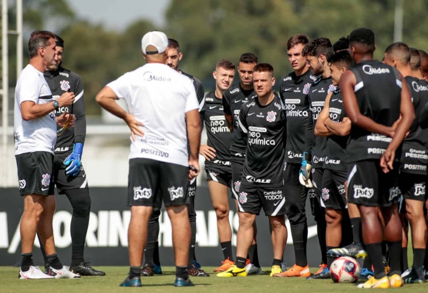 Corinthians altera programação e dá folga aos jogadores na Páscoa