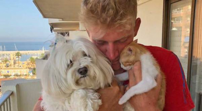 Alejandro Davidovich Fokina e seus animais de estimações