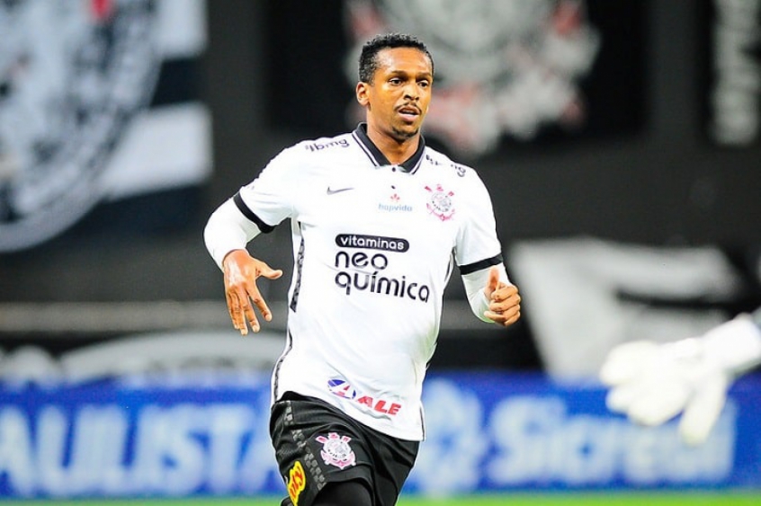 Com dores na panturrilha, Jô é baixa do Corinthians contra o Red Bull Bragantino | LANCE!