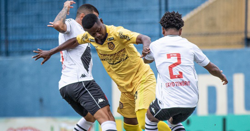 Com reservas, Vasco perde para o Madureira e sai atrás na semifinal da Taça Rio | LANCE!