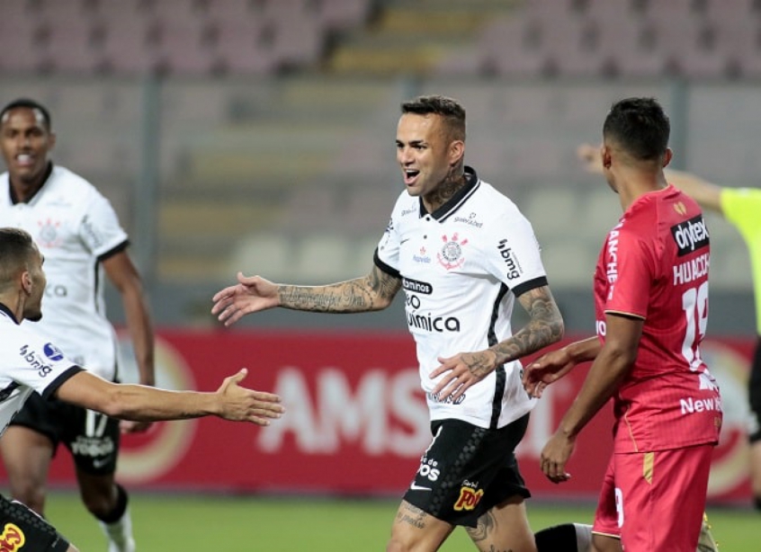 Luan diz que novo esquema tático do Corinthians contribuiu no seu desempenho ofensivamente