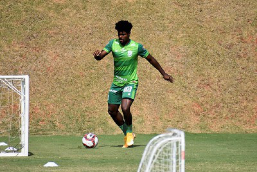 Conheça Eduardo Bauermann, novo reforço do Santos LANCE!