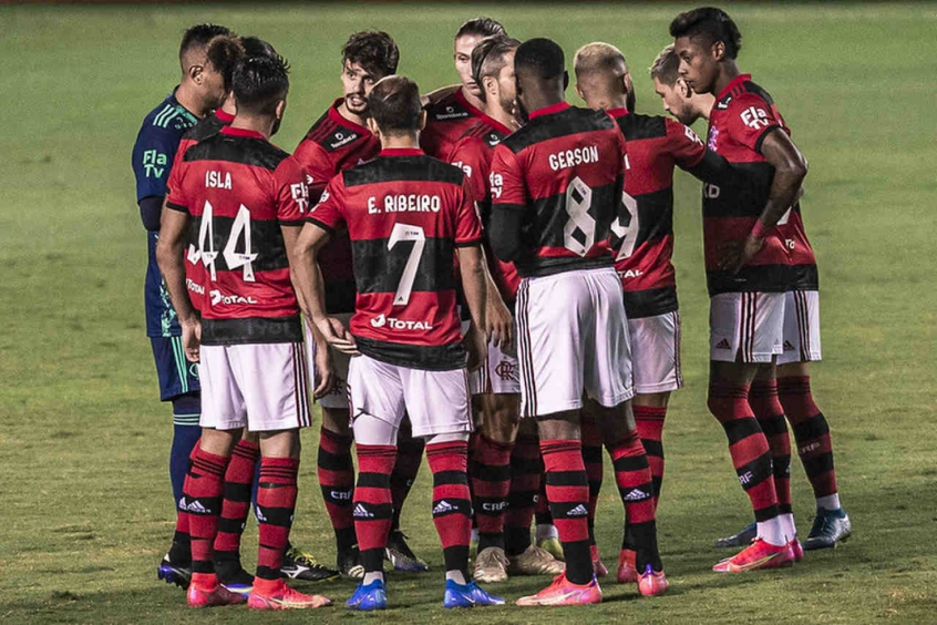 Flamengo chega ao 14º jogo seguido sem ter time ideal à disposição