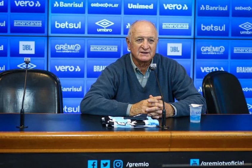 Grêmio decide ir ao mercado da bola para contratar atacante e volante