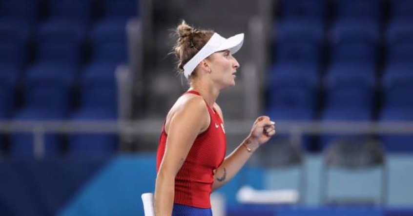 Marketa Vondrousova vibra em vitória contra Naomi Osaka