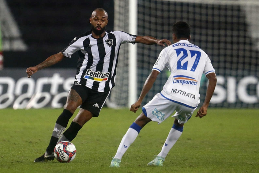 Auxiliar do Botafogo elogia atuação de Chay em vitória ...