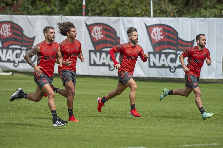 Flamengo divulga relacionados para o jogo contra o ...