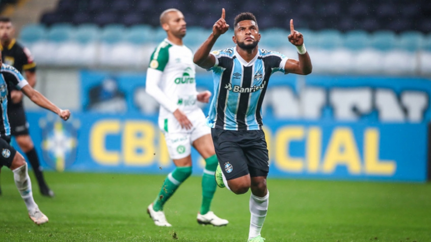 Centroavantes do Grêmio marcaram apenas uma vez no período sem Borja