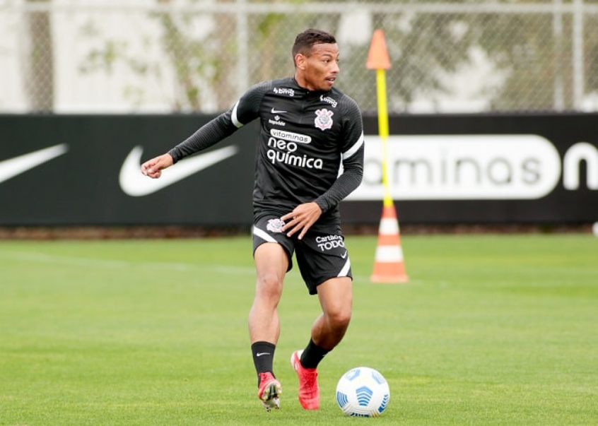 Ruan Oliveira comemora um ano de sua estreia pelo Corinthians
