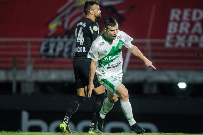 Wagner faz dois, e Juventude vence Bragantino de virada pelo Brasileirão |  LANCE!