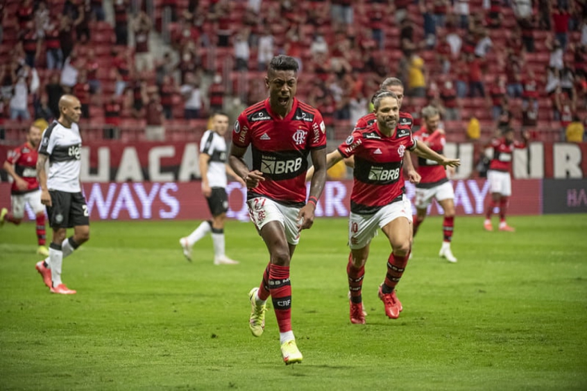 Dirigente do Flamengo avalia experiência em Brasília
