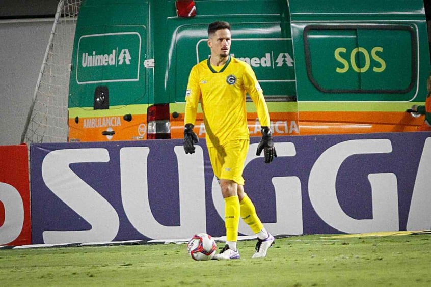 Qual é o goleiro menos vazado na Série B?