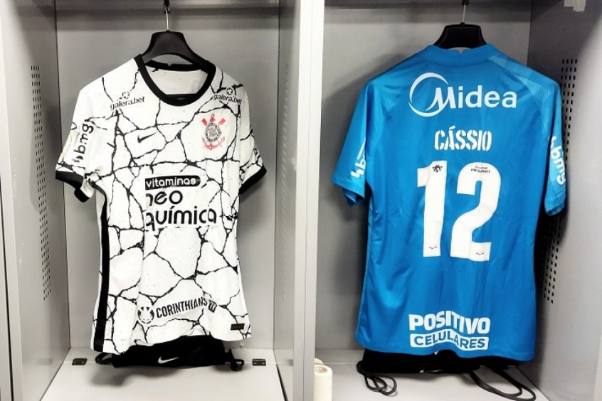Corinthians prepara anúcios de novos patrocinadores na camisa