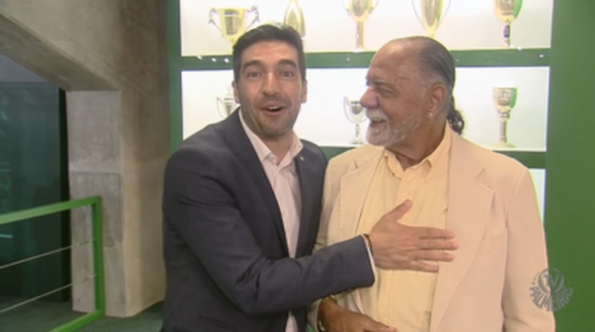 Abel Ferreira celebra sala de troféus do Palmeiras: 'É algo que inspira'