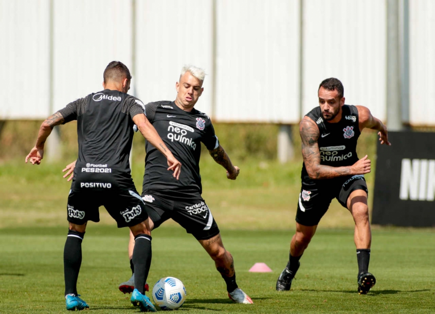 Emerson Sheik se anima com elenco do Corinthians: 'Se encaixar, briga por Libertadores'