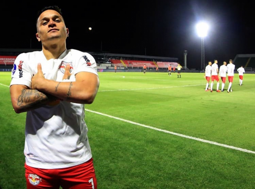 Corinthians mira em jogador do Bragantino para reforçar o ataque