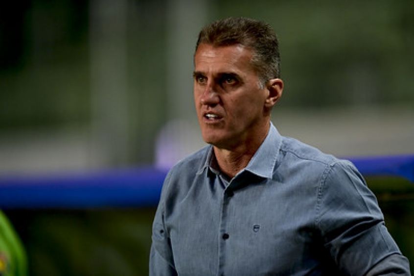 Muitta calma nessa hora! Esse é o pensamento de Mancini sobre o momento do Coelho no Brasileiro