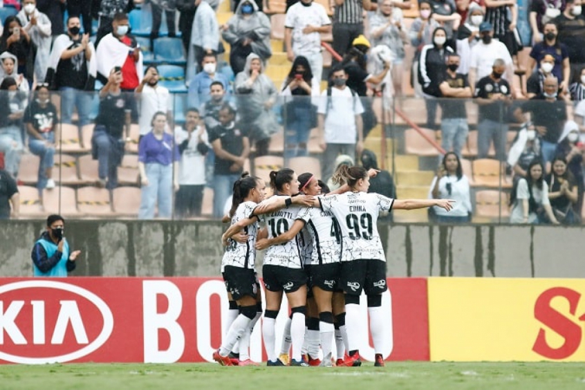 No reencontro com a Fiel, Corinthians goleia a Ferroviária e garante vaga na decisão do Paulistão Feminino