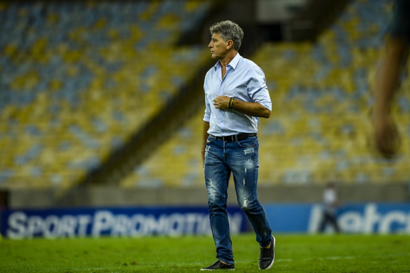 Nome de Renato Gaúcho volta a ser cantado nas arquibancadas