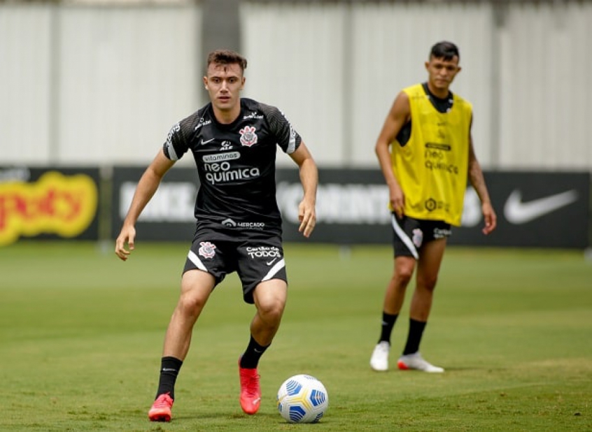 Lucas Piton - treino do Corinthians