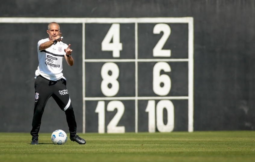 Corinthians depende apenas de si para terminar Brasileirão no G-4