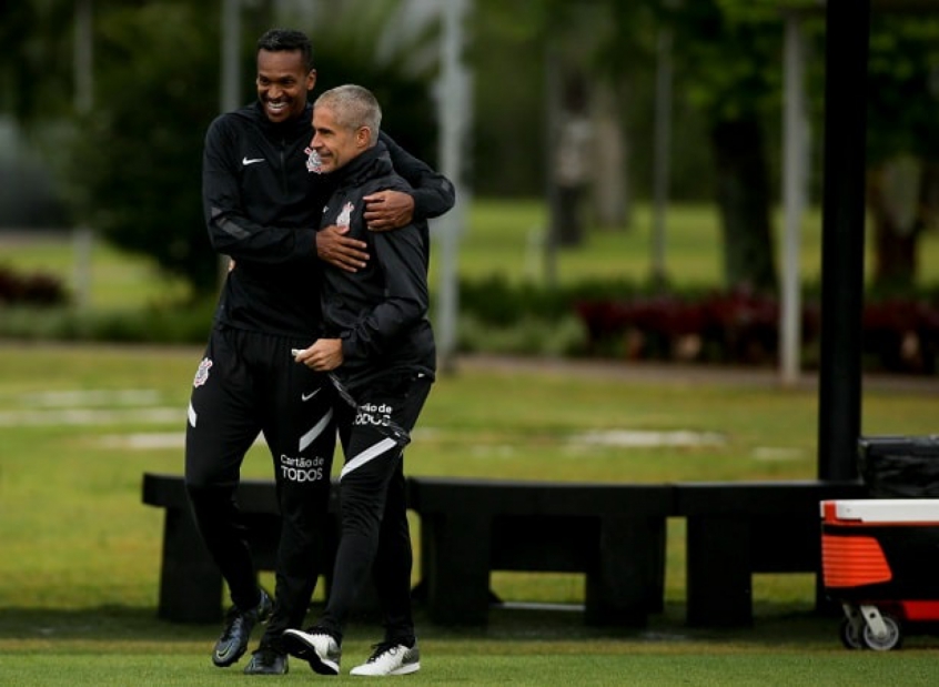 Campeão em 2013, Jô mira jogar primeira Libertadores pelo Corinthians