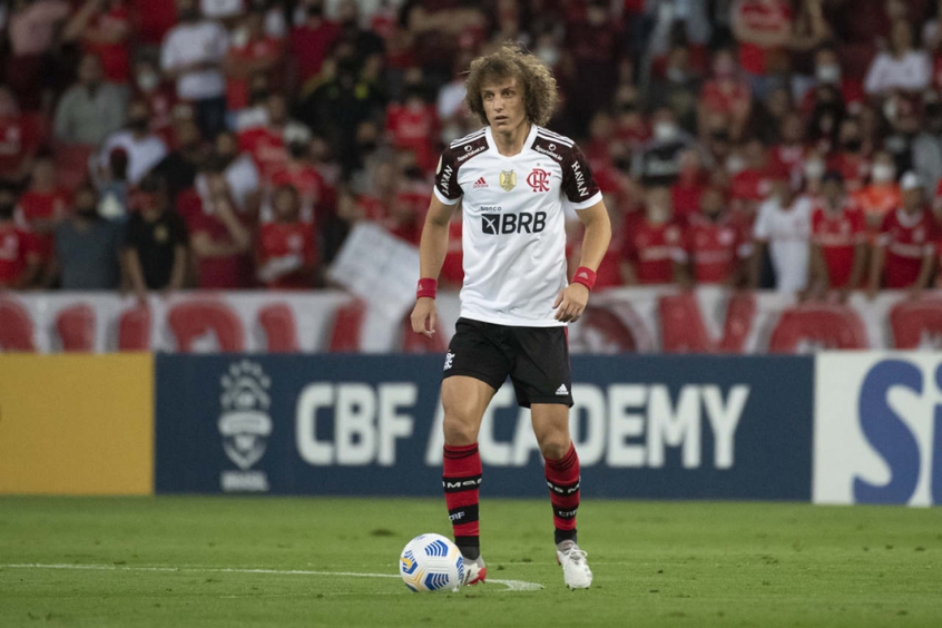 David Luiz segue invicto com Flamengo e aumenta esperança na reta final da temporada