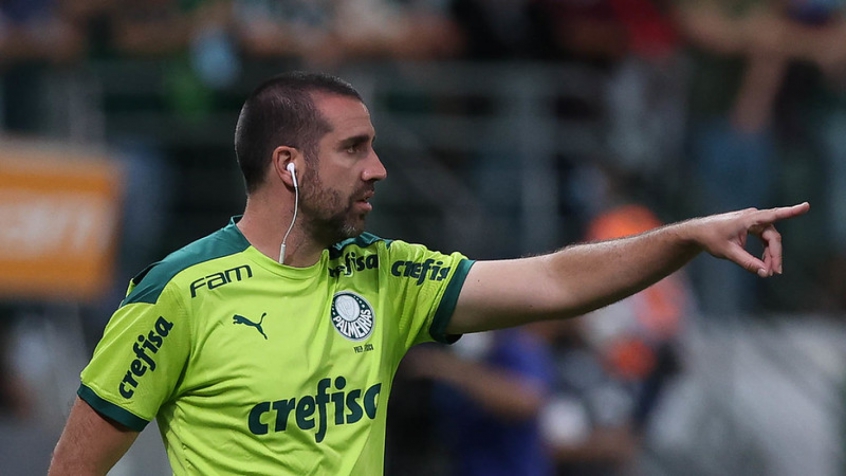 Auxiliar de Abel nunca perdeu sob o comando do Palmeiras