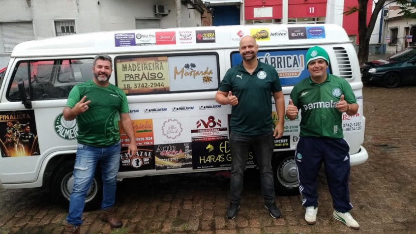 Torcedores do Palmeiras viaja cerca de 2,5 mil km de Kombi para assistir à final