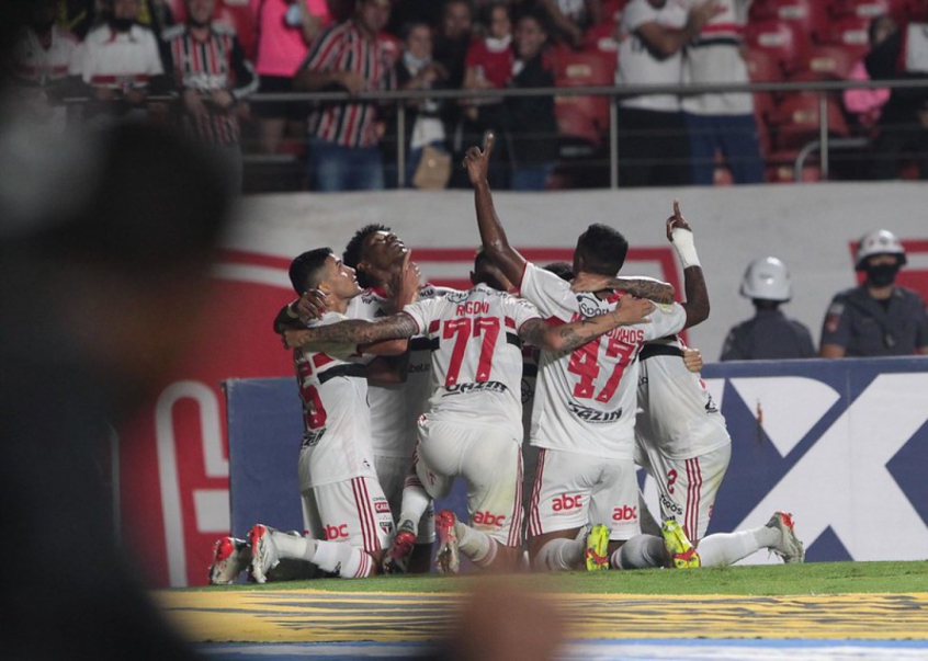 São Paulo x Sport - comemoração de gol no Morumbi
