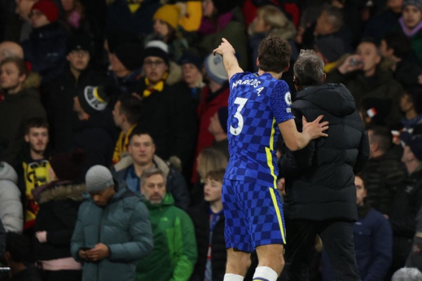 Jogo entre Watford e Chelsea, pela Premier League, é interrompido após torcedor  sofrer parada cardíaca | LANCE!